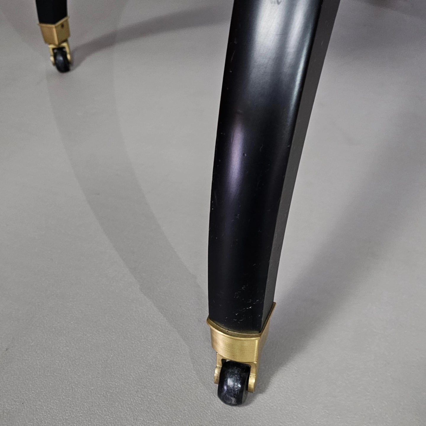 Ronde tafel gesigneerd Giorgetti uit de jaren 80 door Centro Ricerche