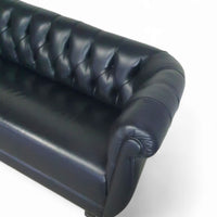 De Rotonda-bank, ontworpen door Anna Gili, is afkomstig van de Mastrangelo-tentoonstelling in 1997 in The Frozen Fountain in Amsterdam