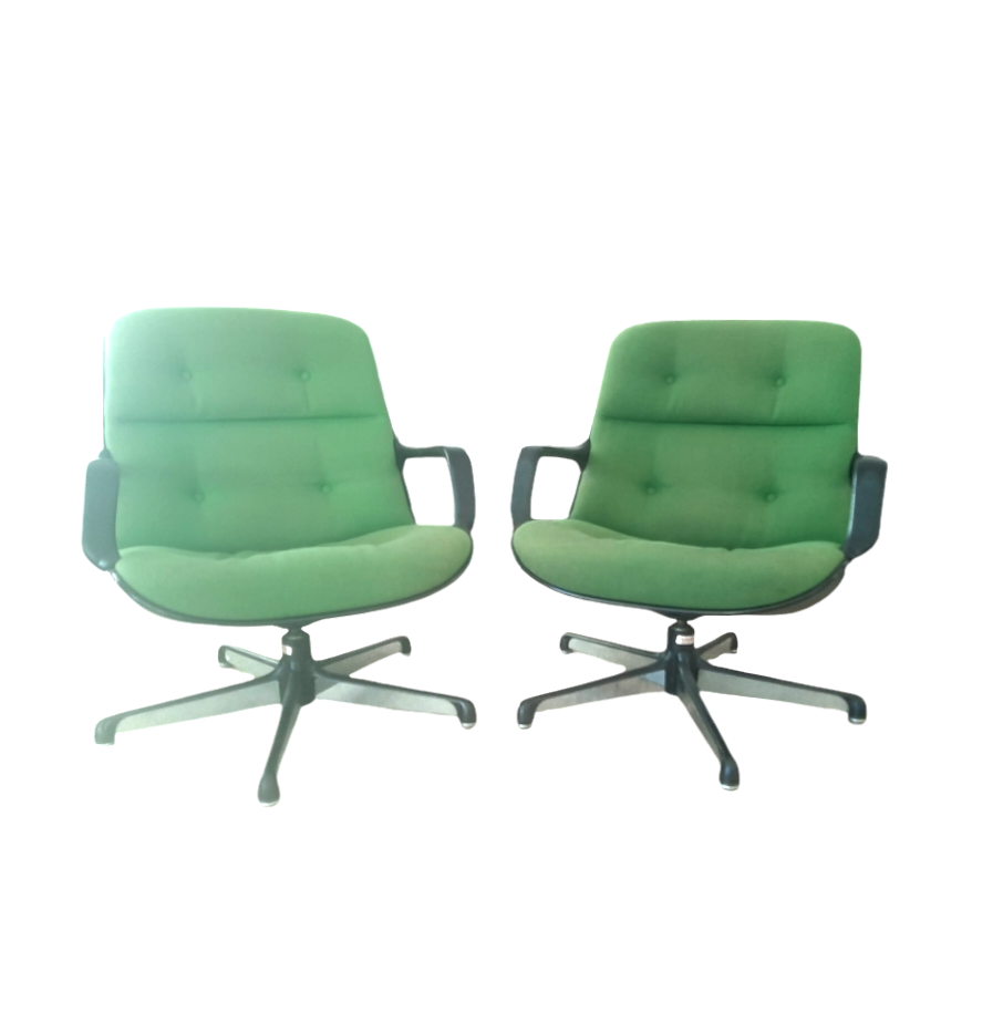 Italian Executive swifel chair Charles Pollock for Comforto