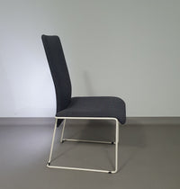 Walter antonis stoelen voor Henny de Jong.