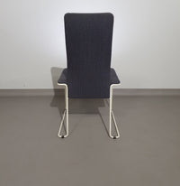 Walter antonis stoelen voor Henny de Jong.