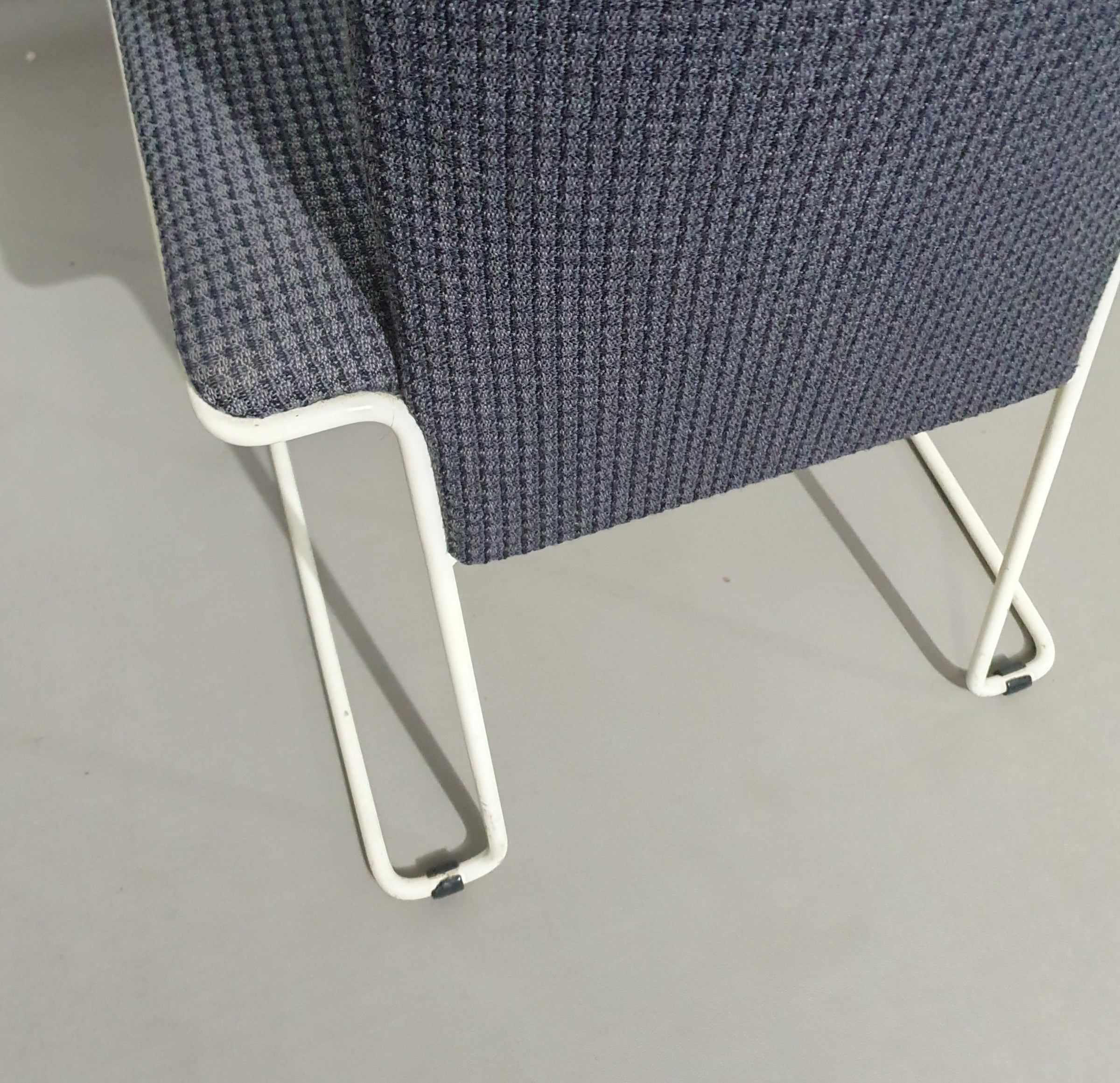 Walter antonis stoelen voor Henny de Jong.