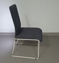 Walter antonis stoelen voor Henny de Jong.