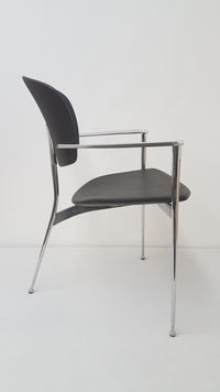 Set van 4 driepoot eetkamerstoelen Andrea – Josep LLusca voor Andreu World – jaren 80