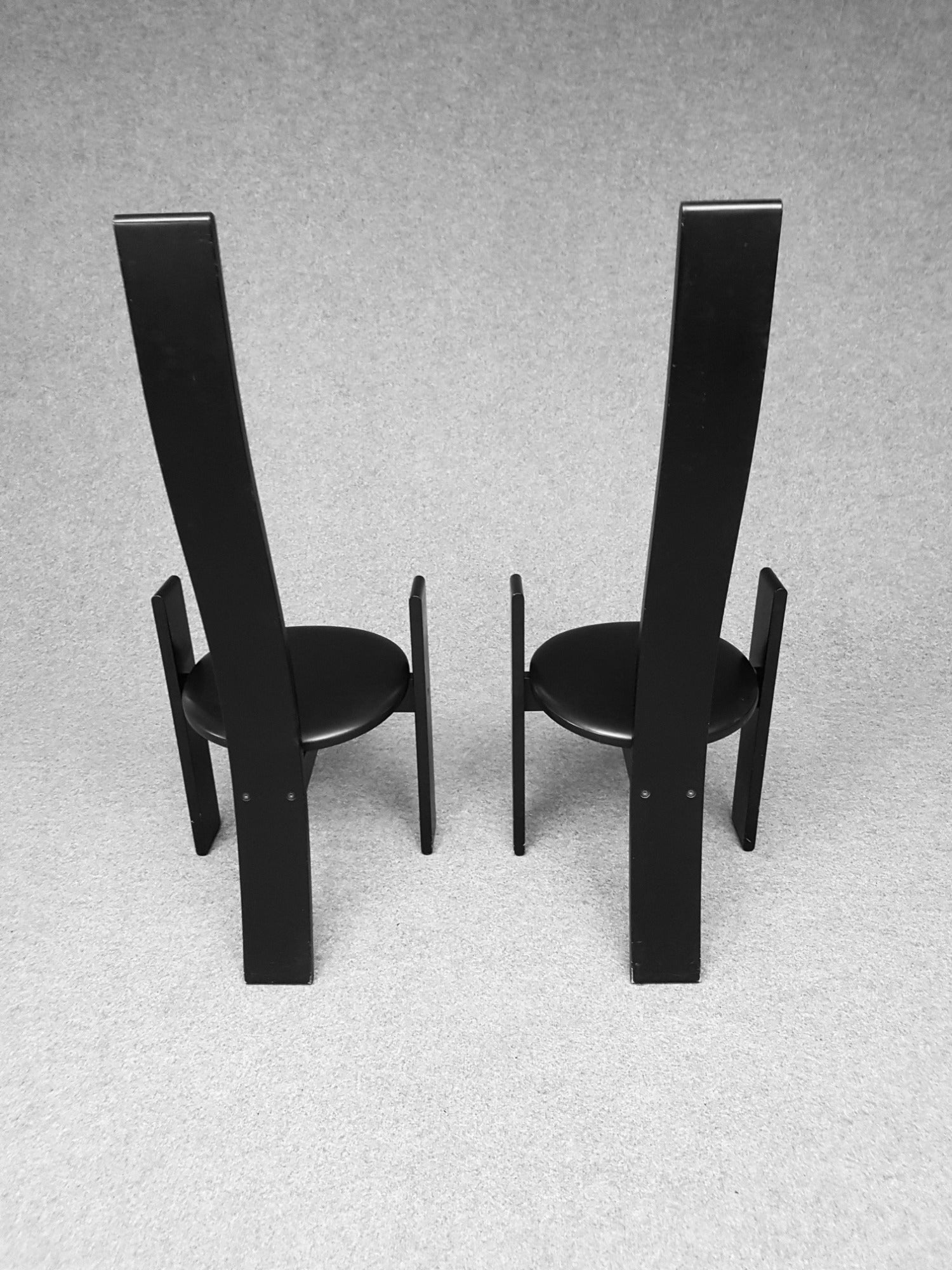 Poggi dining chairs Golem