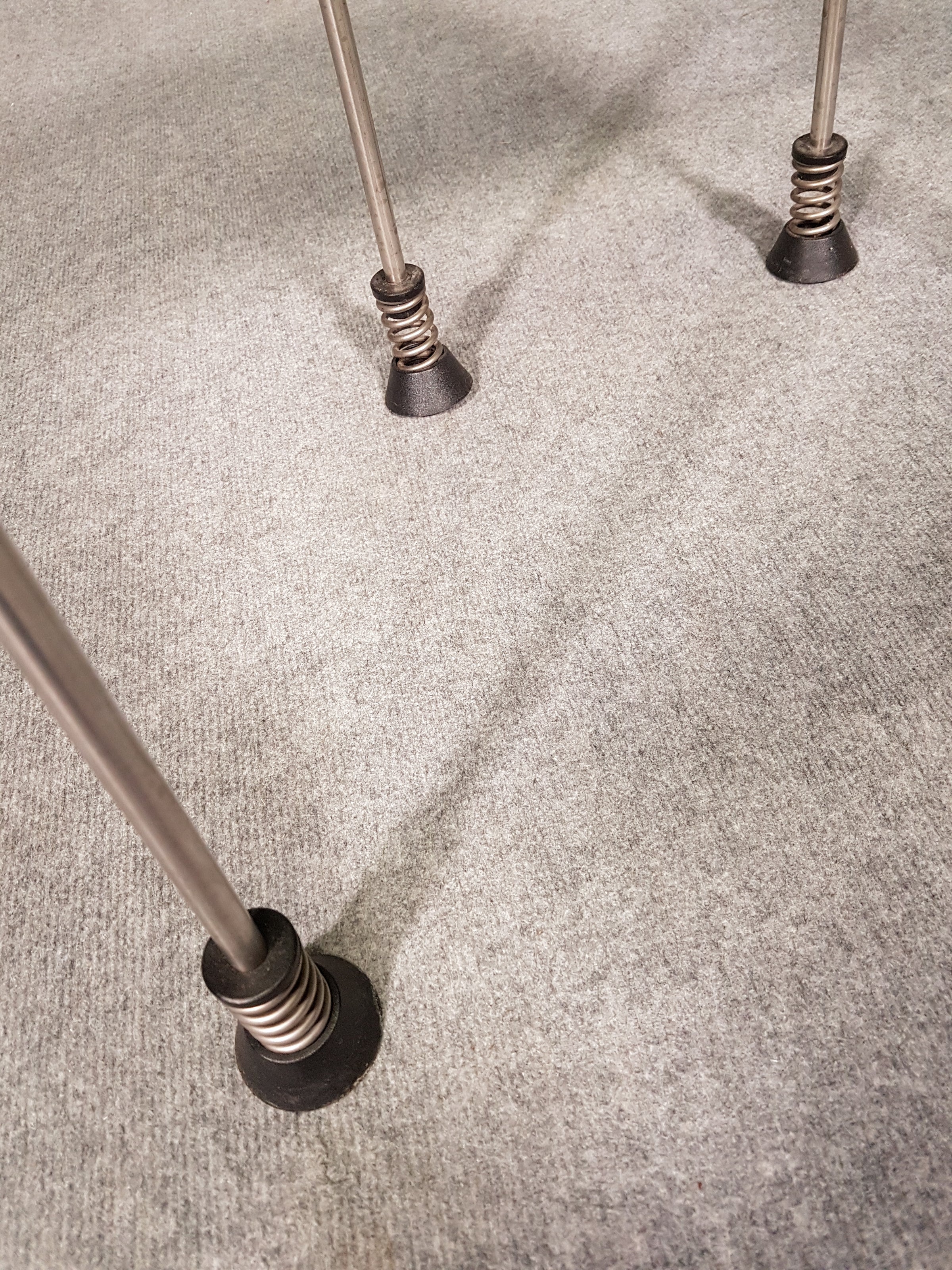 Sculpturale “Broadway” stoel ontworpen door Gaetano Pesce voor Bernini, in 1993