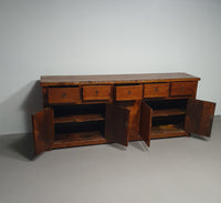Spaans kastanjehouten dressoir
 Antiqu bar toonbank. Slager bar toonbank