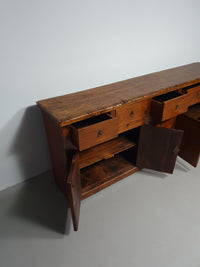 Spaans kastanjehouten dressoir
 Antiqu bar toonbank. Slager bar toonbank