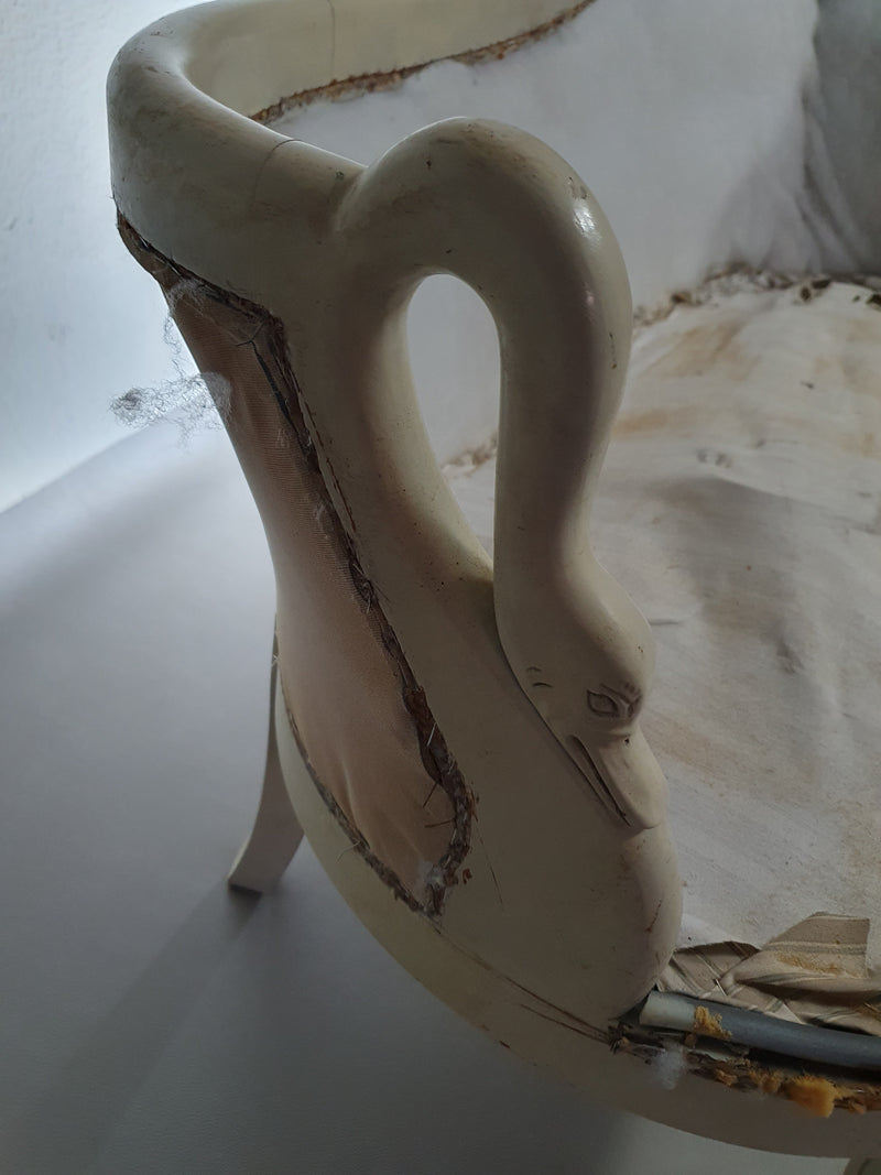 Prachtige oude Art Nouveau, onafgewerkte Franse canapé/chaise longue met zwanenhals armleuningen