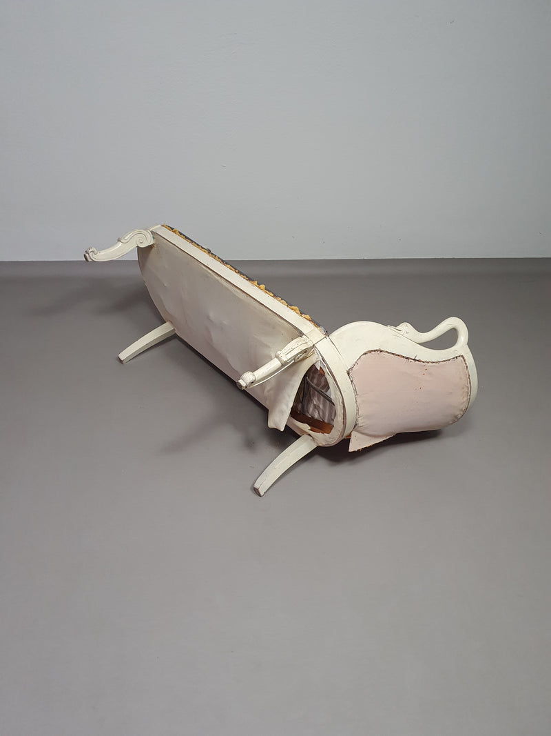 Prachtige oude Art Nouveau, onafgewerkte Franse canapé/chaise longue met zwanenhals armleuningen