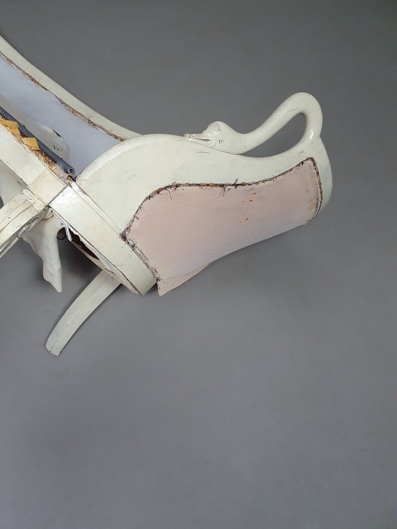 Prachtige oude Art Nouveau, onafgewerkte Franse canapé/chaise longue met zwanenhals armleuningen