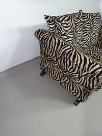 Zware 80's zebra print bank. Zeer goede staat.