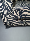 Zware 80's zebra print bank. Zeer goede staat.