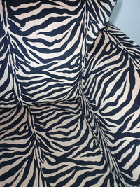 Zware 80's zebra print bank. Zeer goede staat.