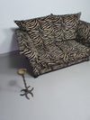 Zware 80's zebra print bank. Zeer goede staat.