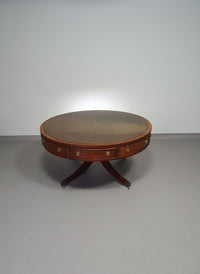 Mahoniehouten Victoriaanse "Heldense" salontafel / trommeltafel met leren blad op messing wielen. Jaren '80