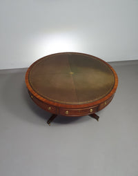 Mahoniehouten Victoriaanse "Heldense" salontafel / trommeltafel met leren blad op messing wielen. Jaren '80