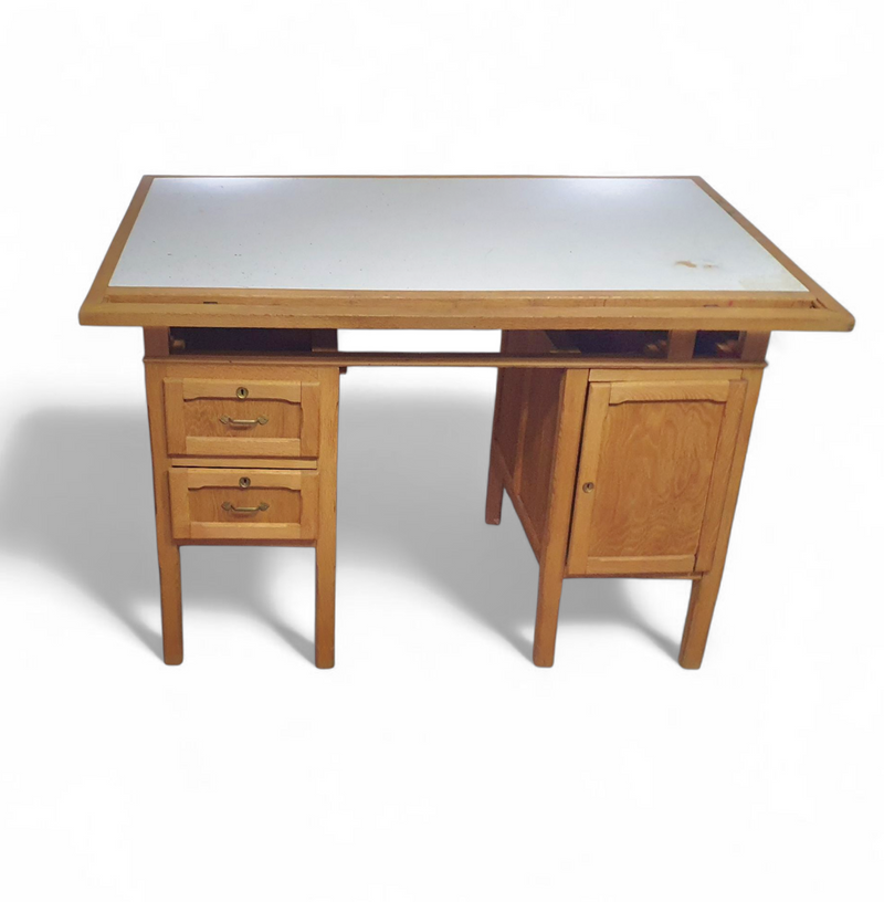 Groot eikenhouten architectenbureau / tafel jaren 40