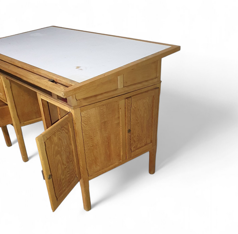 Groot eikenhouten architectenbureau / tafel jaren 40