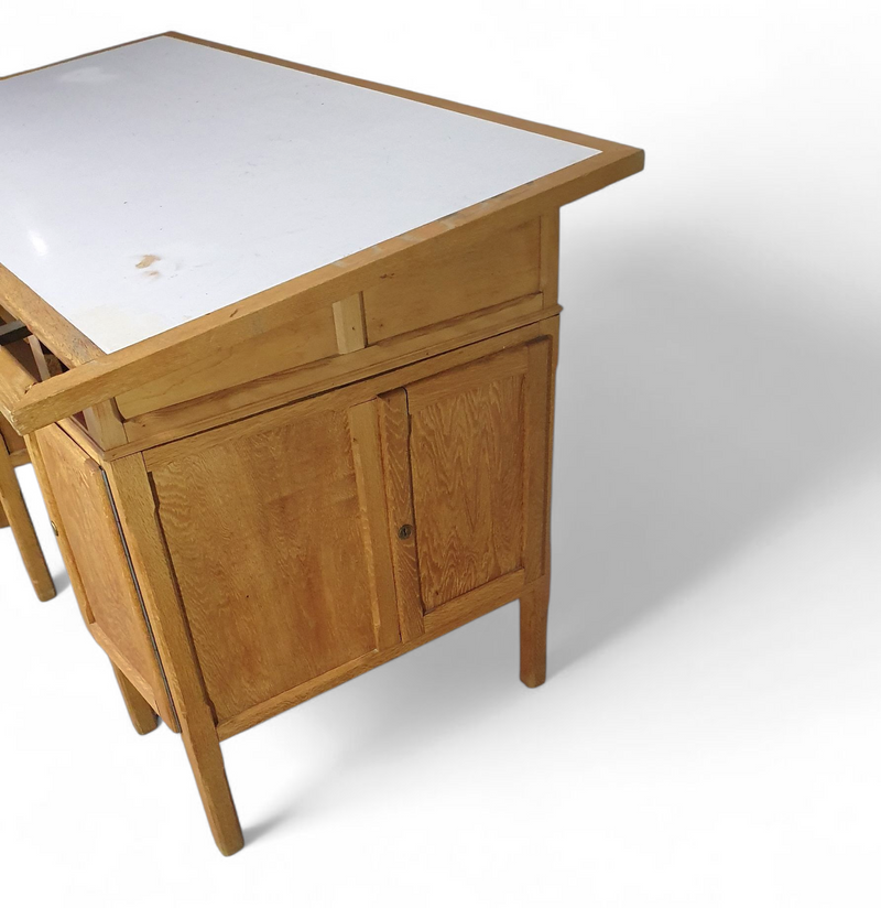 Groot eikenhouten architectenbureau / tafel jaren 40