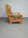 Fauteuil uit Frankrijk, daterend uit de jaren 60. Het frame is gemaakt van grenen en verkeert in originele, goed gepresenteerde staat. Ontwerper (voor zover bekend) onbekend.