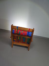 Fauteuil uit Frankrijk, daterend uit de jaren 60. Het frame is gemaakt van grenen en verkeert in originele, goed gepresenteerde staat. Ontwerper (voor zover bekend) onbekend.