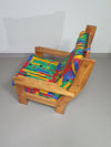 Fauteuil uit Frankrijk, daterend uit de jaren 60. Het frame is gemaakt van grenen en verkeert in originele, goed gepresenteerde staat. Ontwerper (voor zover bekend) onbekend.