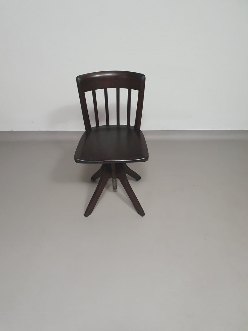 Amerikaanse bureaustoel. Verstelbare hoogte 45 / 56 cm. Gemerkt Rüegg Naegeli (Zwitsers)