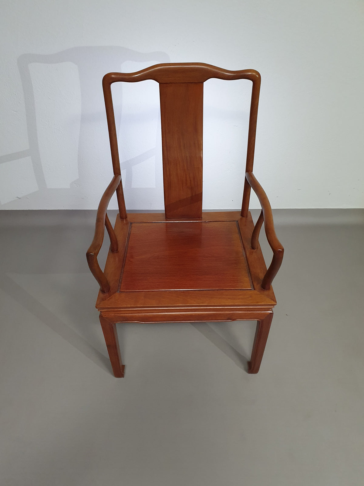 Vintage Chinese Ming rosewood chair.