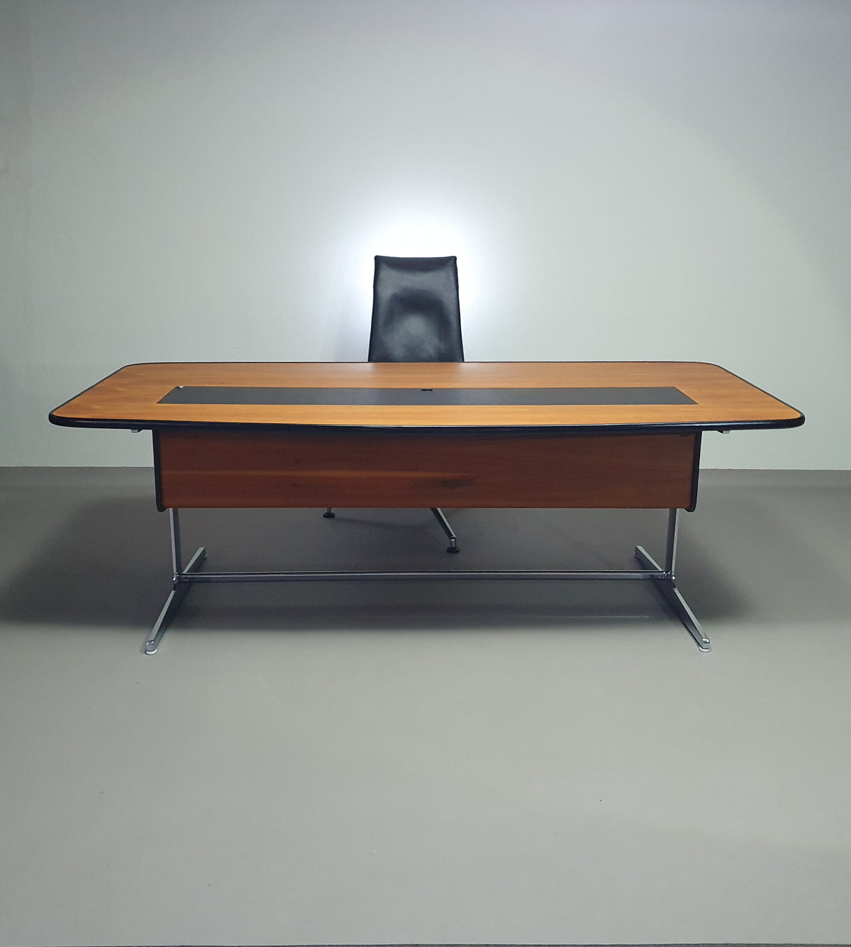 George Nelson / Type Action office conference desk Manufacturer Herman Miller Year 1964 