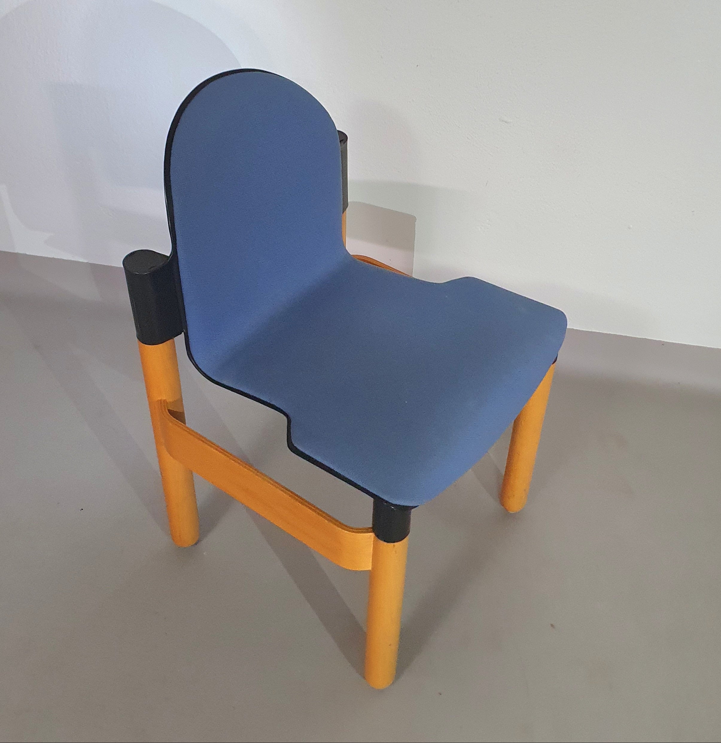 17 x Thonet Flex 2000 by Gerd Lange – Logohuman