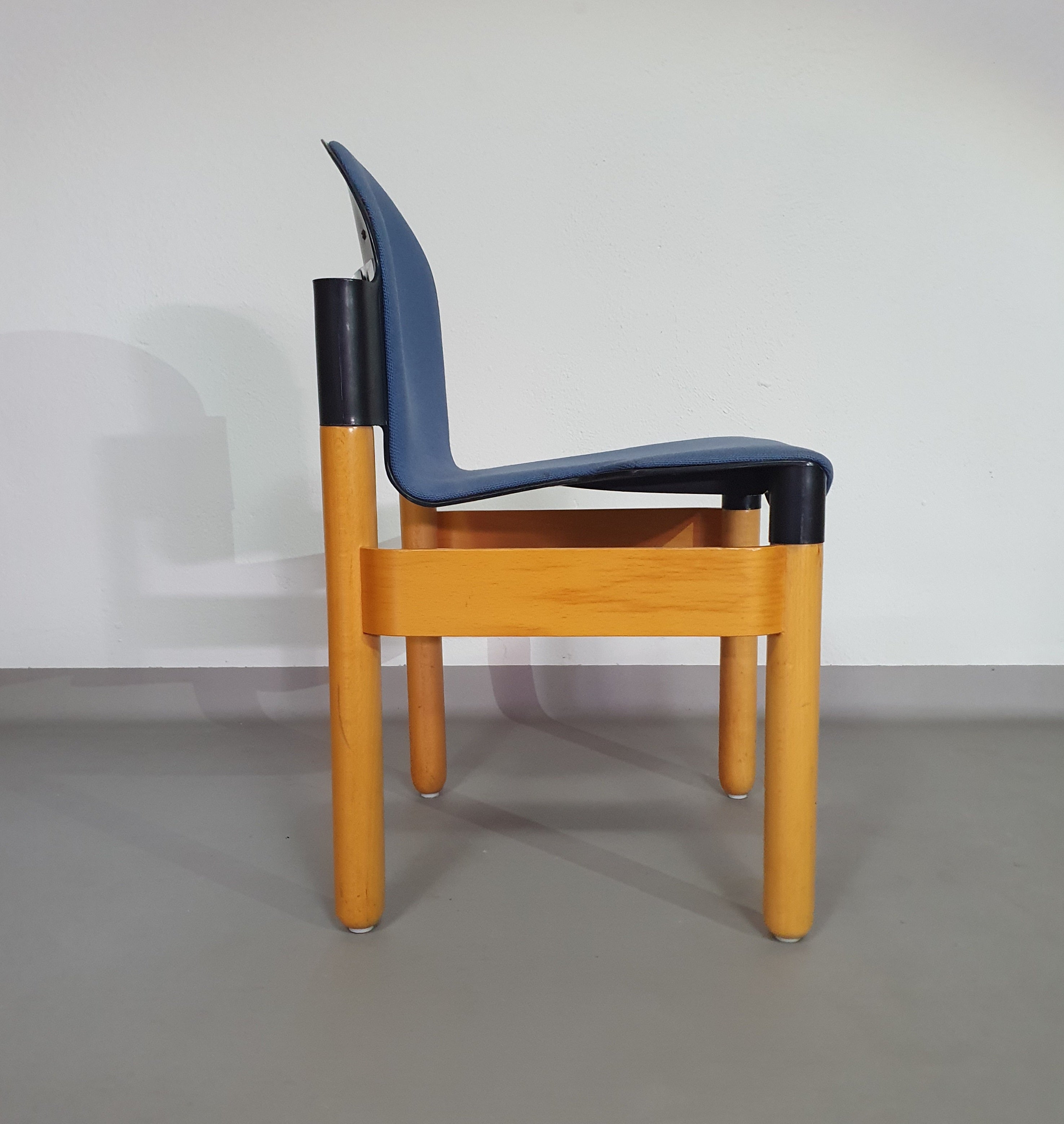 THONET FLEX 2000 チェア　椅子　② Flex 2000 chair-souko / Compartment. | 撮影・展示用小道具
