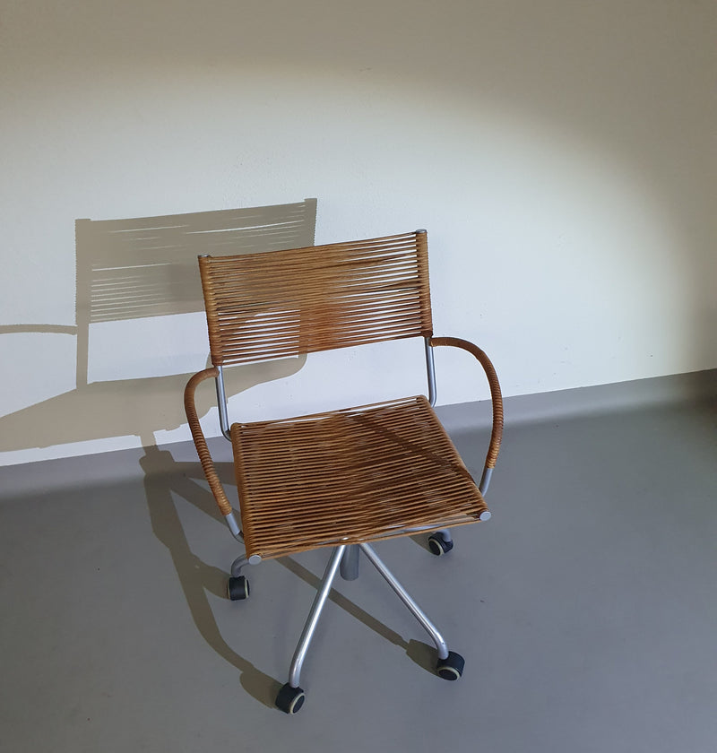 PIERANTONIO BONACINA / Agnoli BUREAUSTOEL MISS B4, Italië