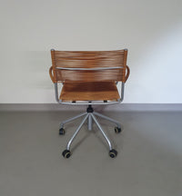 PIERANTONIO BONACINA / Agnoli BUREAUSTOEL MISS B4, Italië
