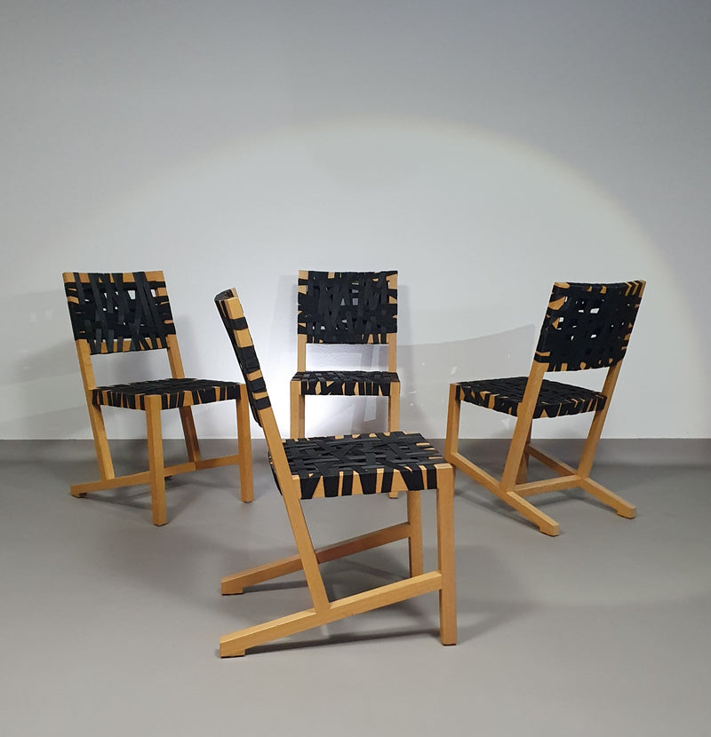 4 x Gispen Richard Hutten designed this chair in 2004 for the Grand Cafe of the Gemeente Museum in The Hague.