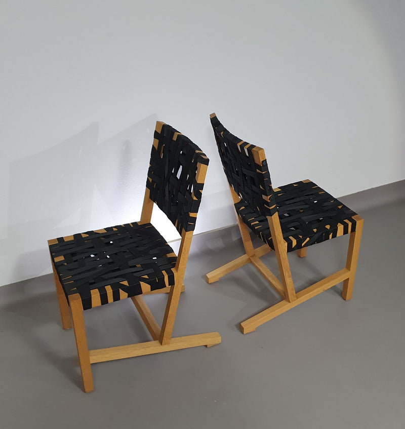 4 x Gispen Richard Hutten designed this chair in 2004 for the Grand Cafe of the Gemeente Museum in The Hague.