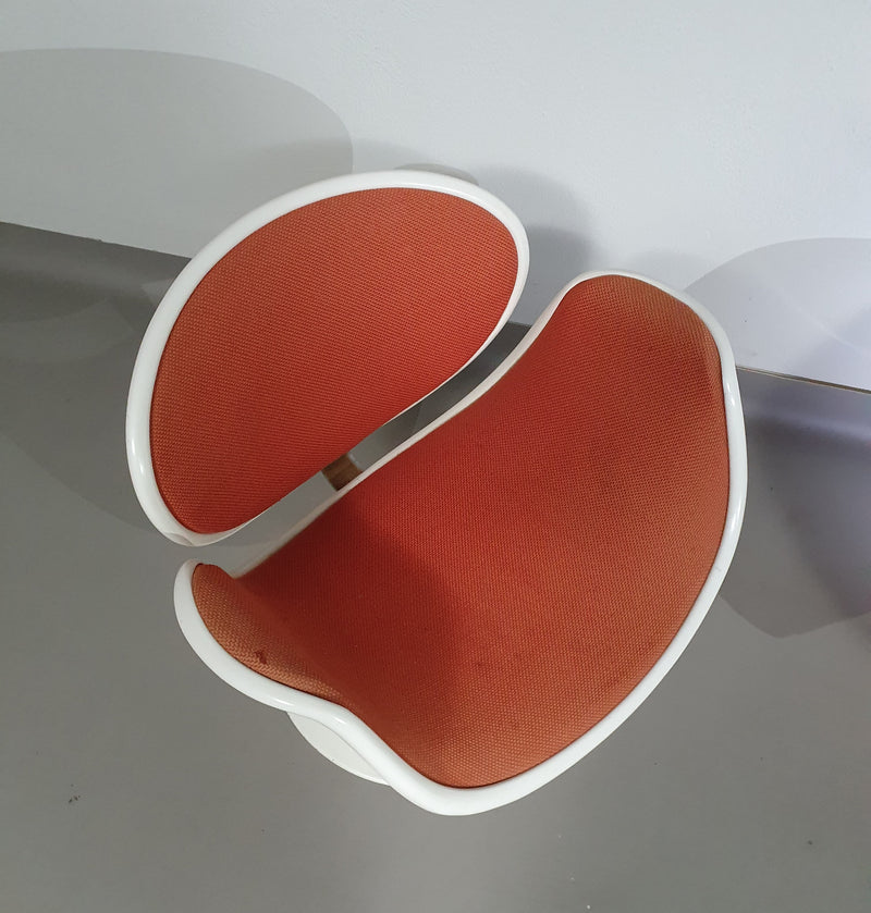 Pierre Paulin first edition tulip set. 2 x chairs and side table. Little tulip chairs F545  #pierrepaulin #tulipchairpaulin #littletulipchair #firsteditiontulipchairpaulin #littletulipchair #littletulipchair1steditionartifort