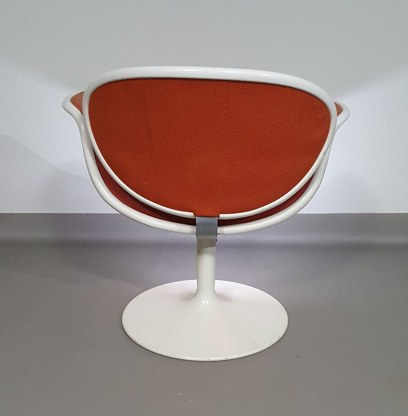 Pierre Paulin first edition tulip set. 2 x chairs and side table. Little tulip chairs F545  #pierrepaulin #tulipchairpaulin #littletulipchair #firsteditiontulipchairpaulin #littletulipchair #littletulipchair1steditionartifort