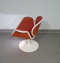 Pierre Paulin first edition tulip set. 2 x chairs and side table. Little tulip chairs F545  #pierrepaulin #tulipchairpaulin #littletulipchair #firsteditiontulipchairpaulin #littletulipchair #littletulipchair1steditionartifort