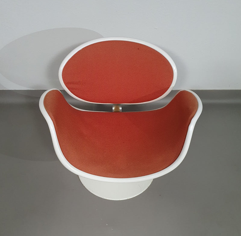Pierre Paulin first edition tulip set. 2 x chairs and side table. Little tulip chairs F545  #pierrepaulin #tulipchairpaulin #littletulipchair #firsteditiontulipchairpaulin #littletulipchair #littletulipchair1steditionartifort