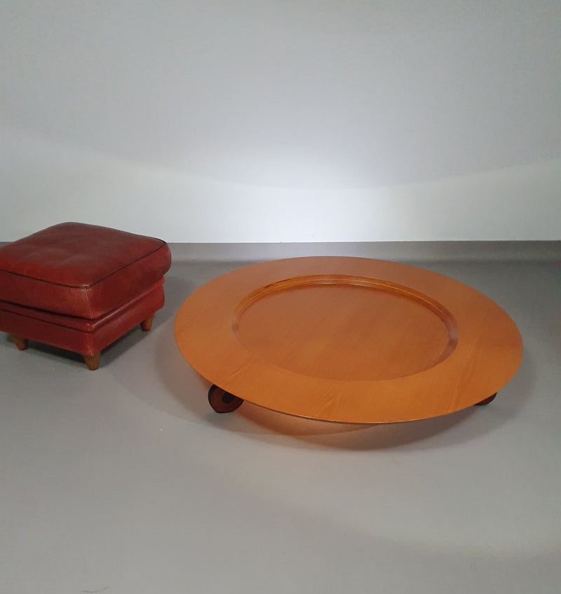 Zeer zeldzame grote salontafel van Cini Boeri voor Mastrangelo Milan Furniture meda Italia 124 cm x hoogte 21 cm
 Slechts enkele geproduceerd. Extreem zeldzaam