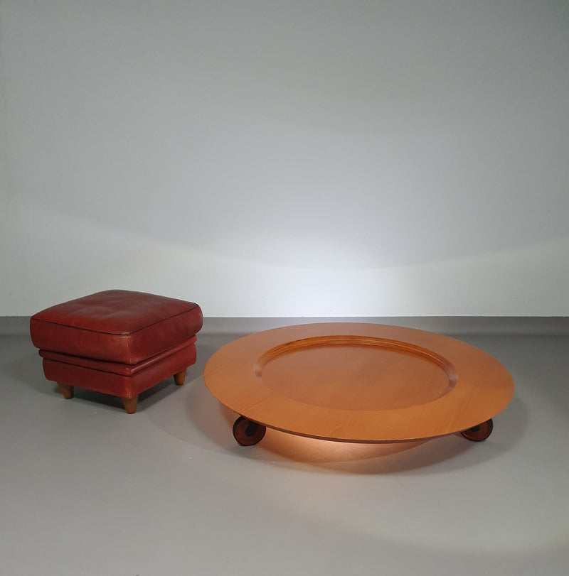 Zeer zeldzame grote salontafel van Cini Boeri voor Mastrangelo Milan Furniture meda Italia 124 cm x hoogte 21 cm
 Slechts enkele geproduceerd. Extreem zeldzaam