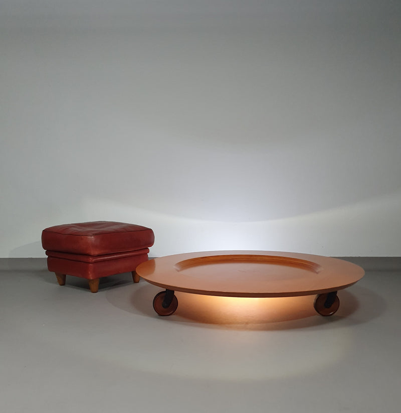 Zeer zeldzame grote salontafel van Cini Boeri voor Mastrangelo Milan Furniture meda Italia 124 cm x hoogte 21 cm
 Slechts enkele geproduceerd. Extreem zeldzaam