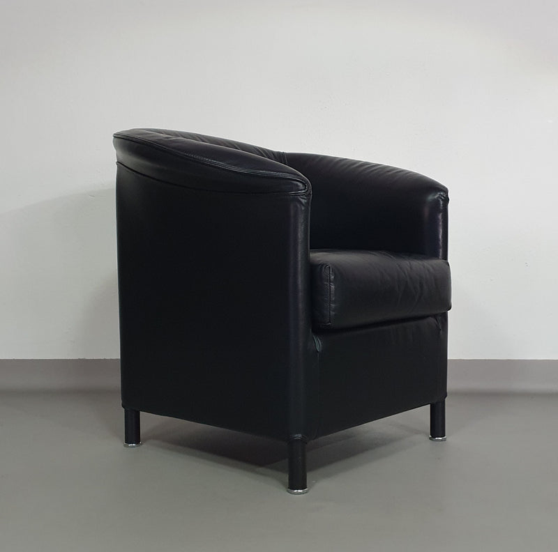 Aura stoelen / zwart leer van Paolo Piva voor Wittmann 1980