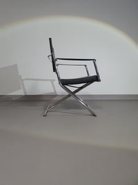 2 leren chromen klapstoelen