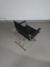 2 leren chromen klapstoelen