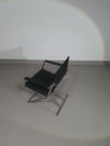 2 leren chromen klapstoelen
