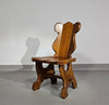 2 Brutalistische kinderstoelen