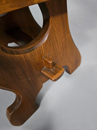 2 Brutalistische kinderstoelen