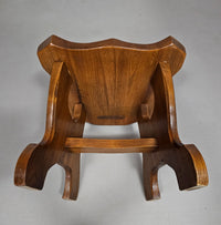 2 Brutalistische kinderstoelen